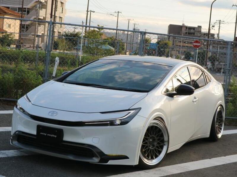 TOYOTA PRIUS