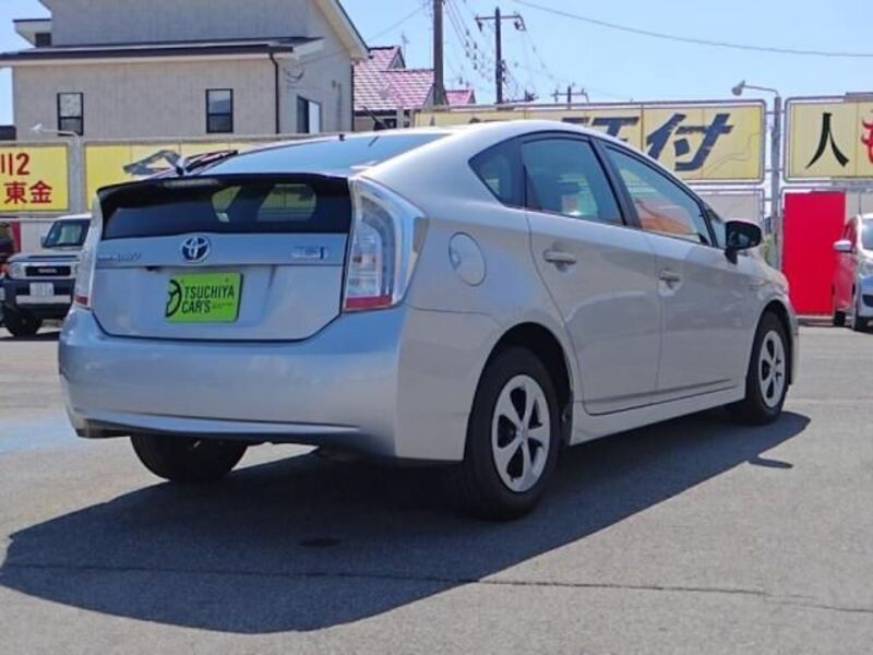 PRIUS PHV