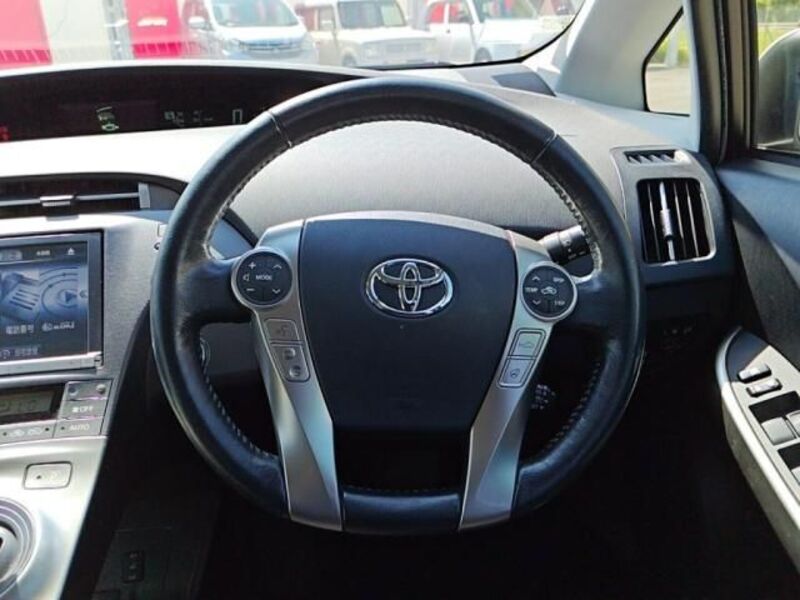 PRIUS PHV