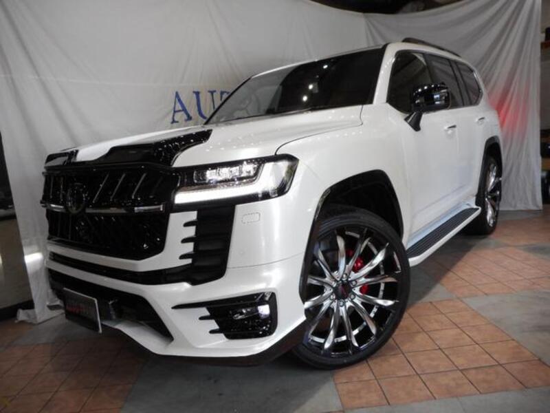 TOYOTA LAND CRUISER