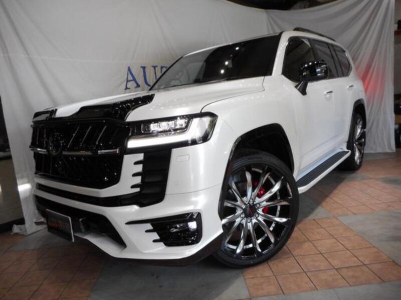 LAND CRUISER