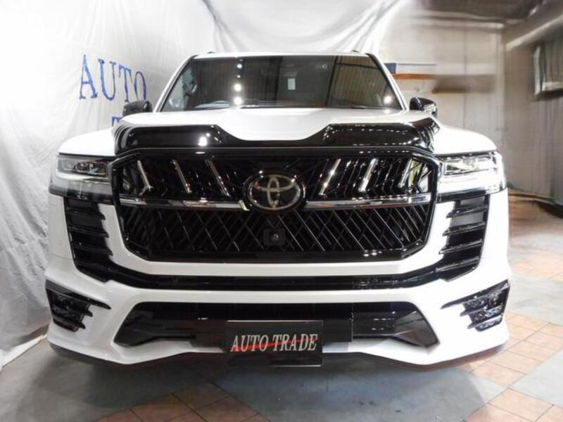 LAND CRUISER