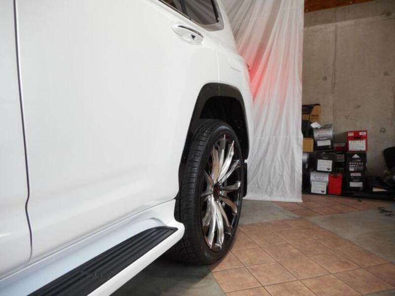 LAND CRUISER