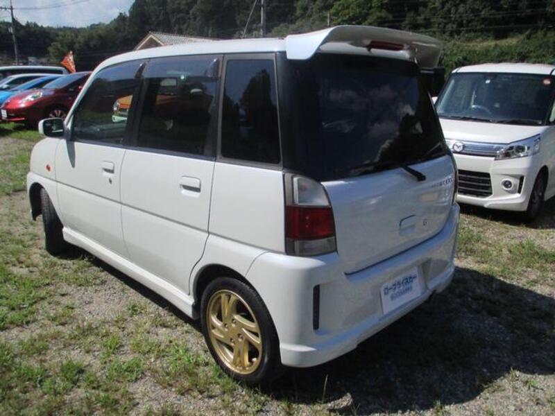 PLEO