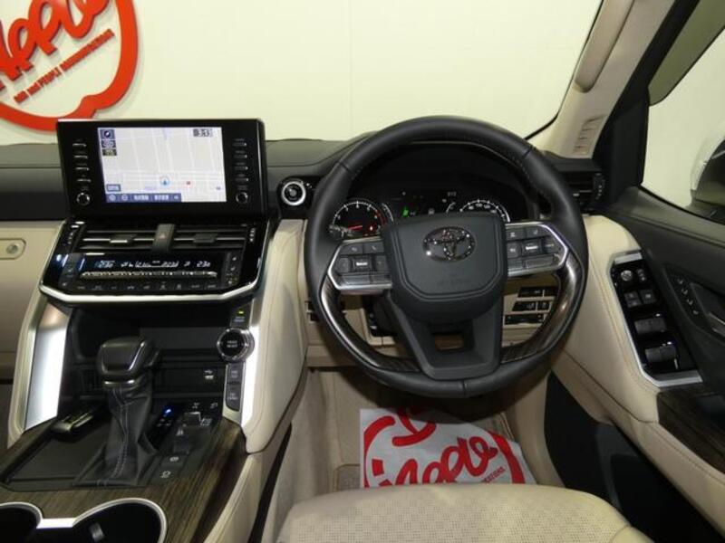 LAND CRUISER