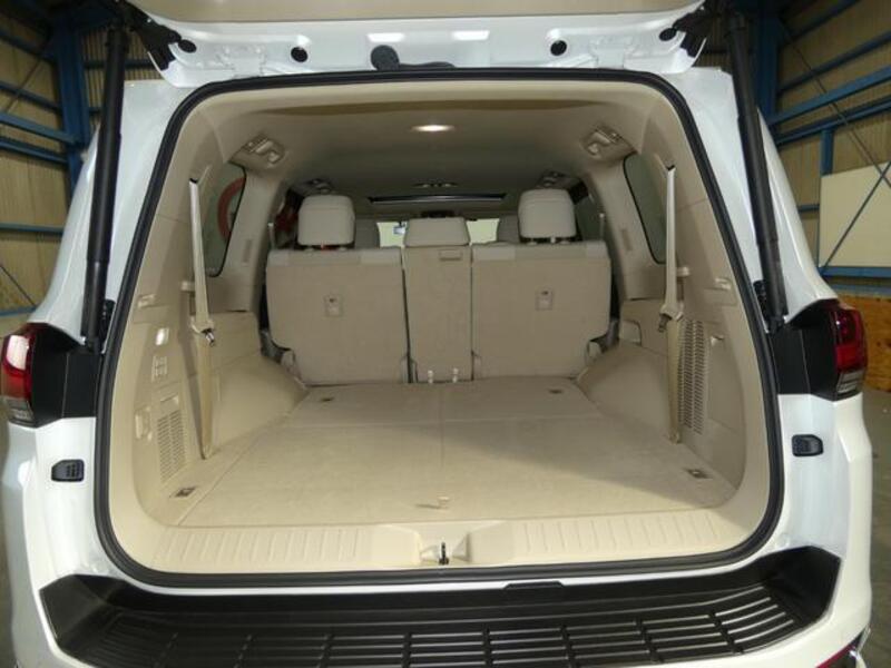 LAND CRUISER