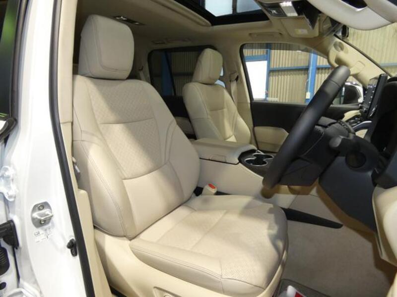 LAND CRUISER