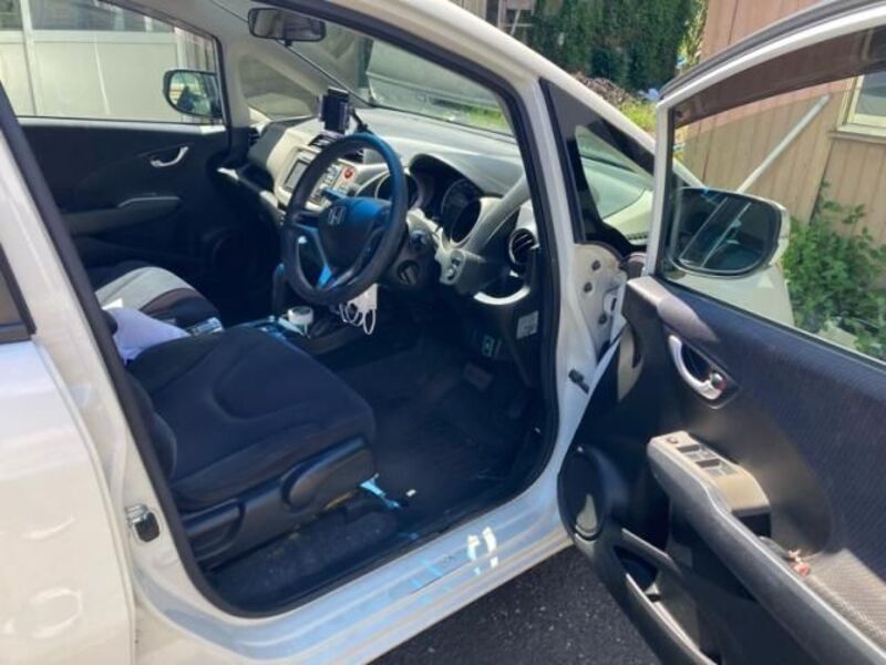 FIT HYBRID