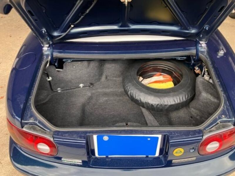 EUNOS ROADSTER