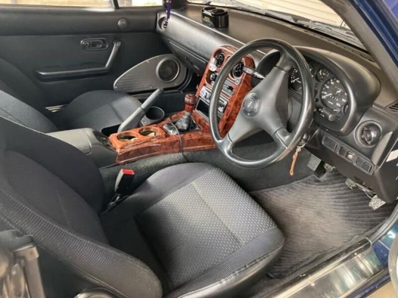 EUNOS ROADSTER