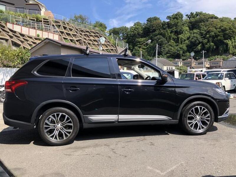OUTLANDER