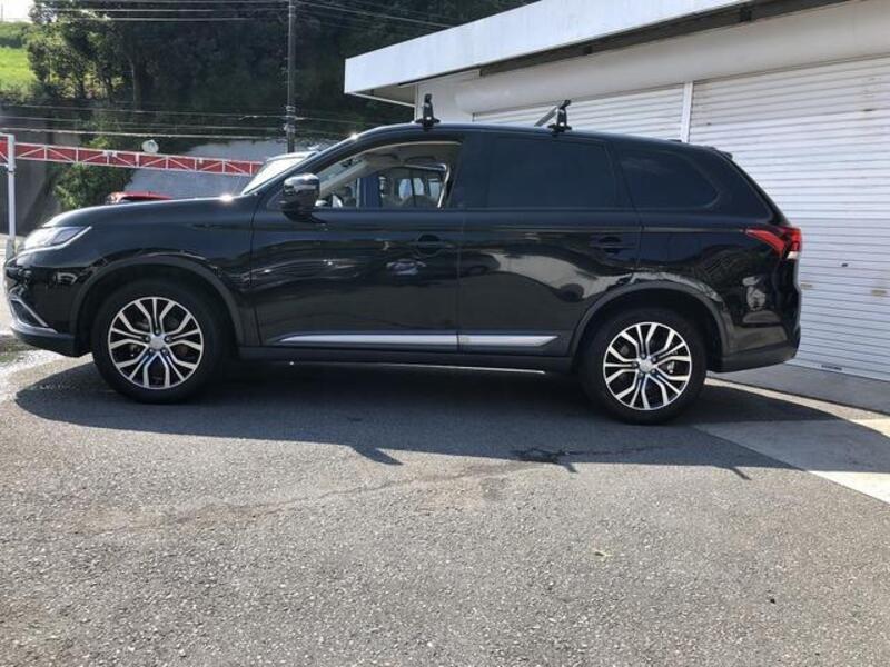 OUTLANDER