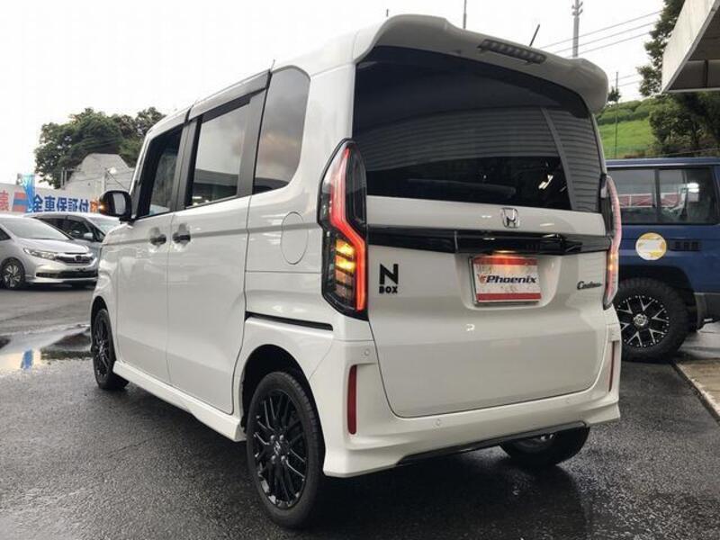 N BOX CUSTOM