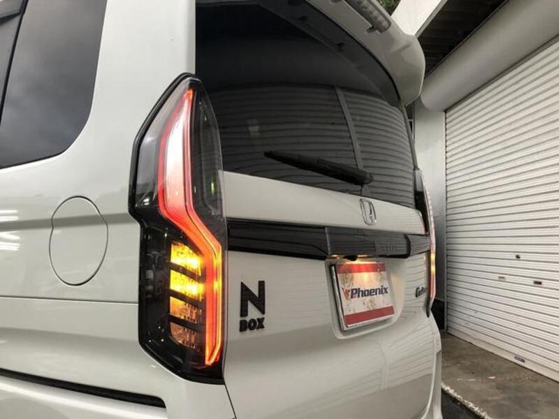 N BOX CUSTOM