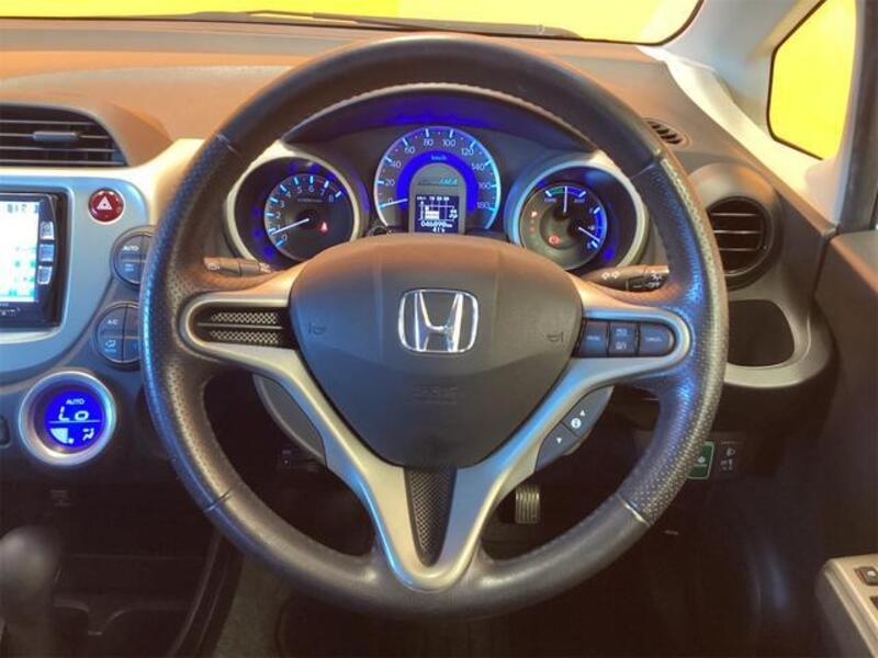 FIT HYBRID