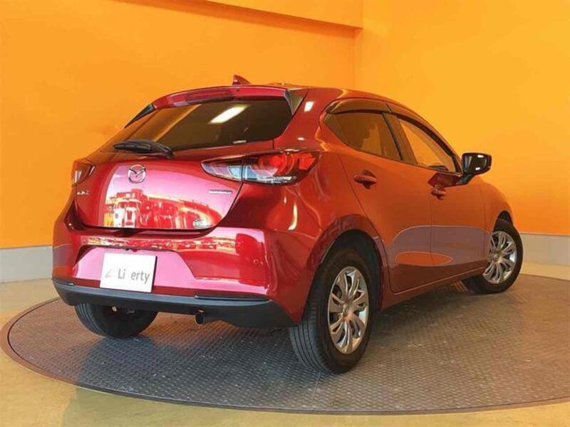 MAZDA2
