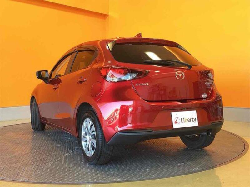 MAZDA2