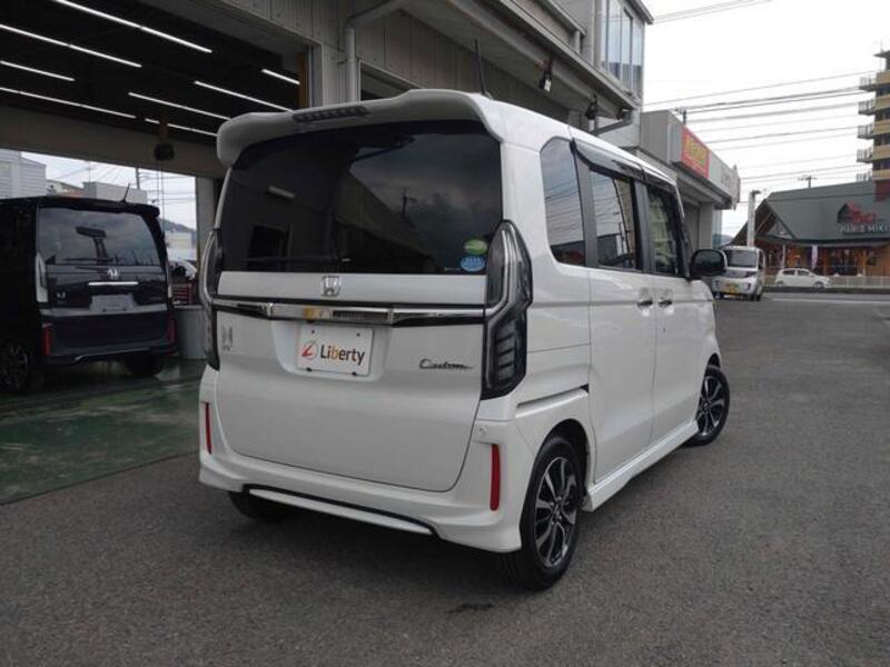 N BOX CUSTOM
