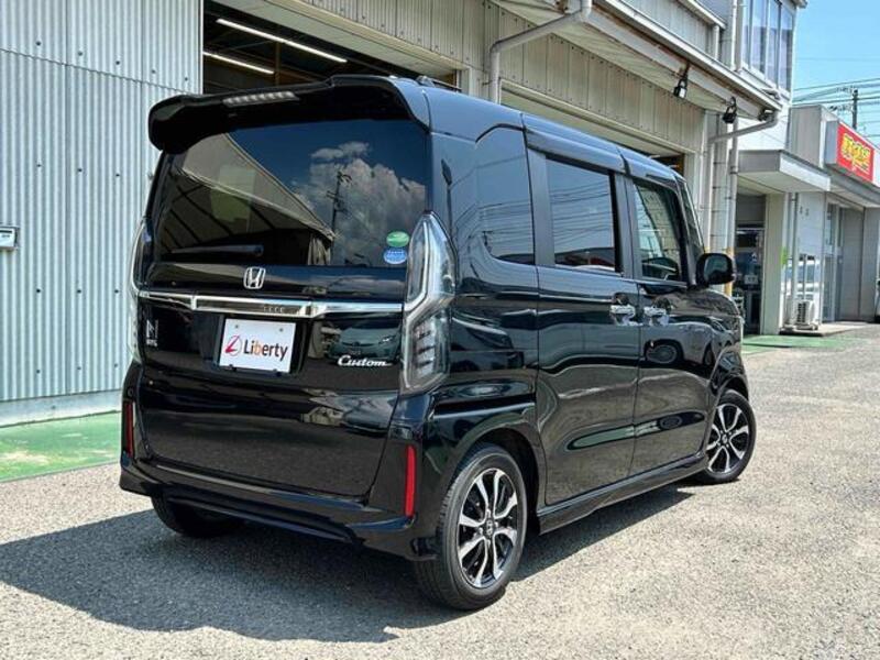N BOX CUSTOM