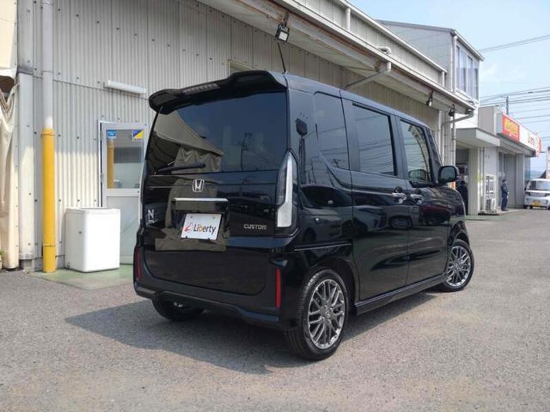 N BOX CUSTOM