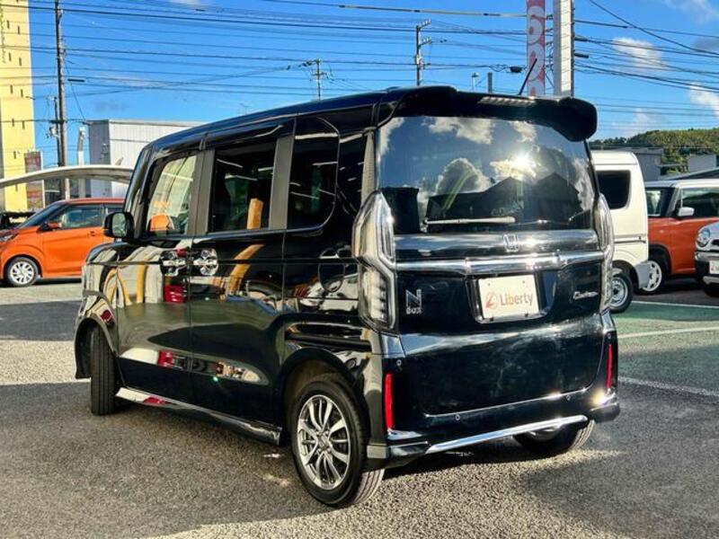 N BOX CUSTOM