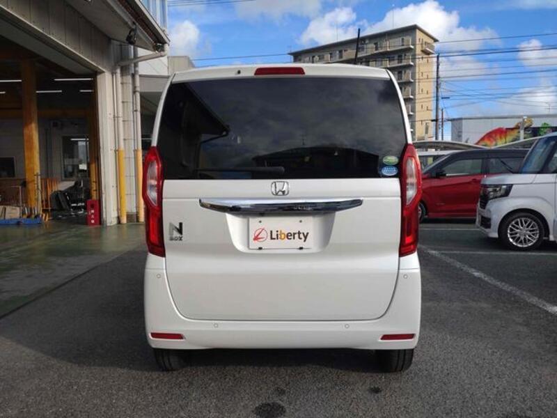 N BOX