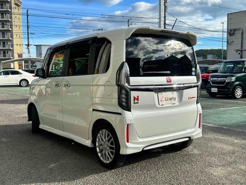 N BOX CUSTOM