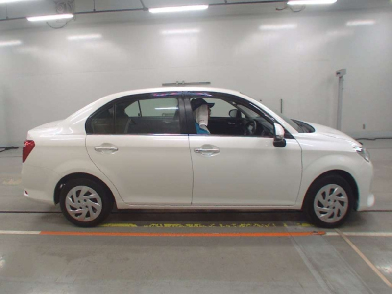 COROLLA AXIO