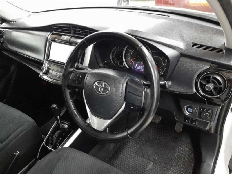 COROLLA AXIO