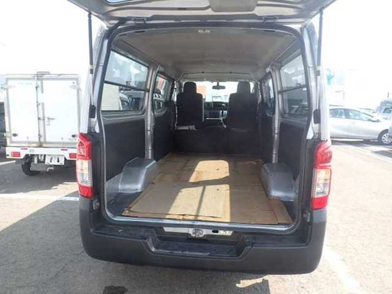 NV350 CARAVAN