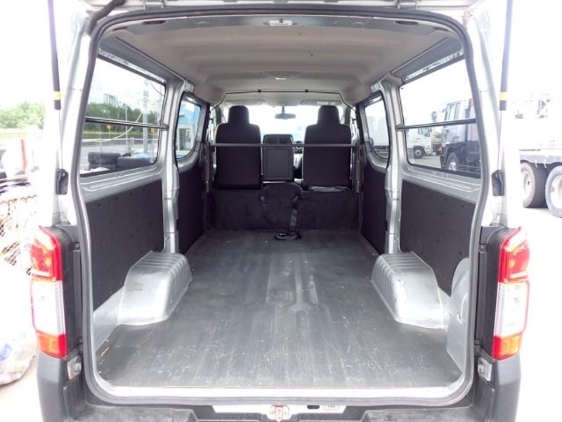 NV350 CARAVAN