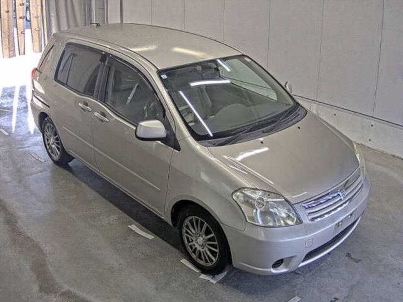 TOYOTA RAUM
