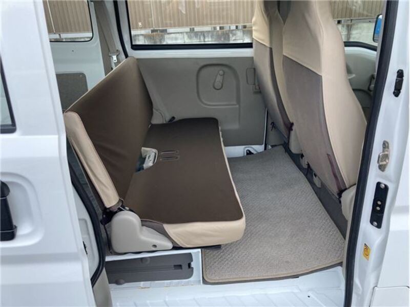 MINICAB VAN