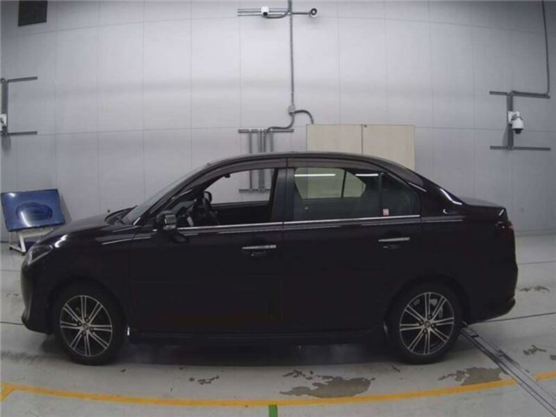 COROLLA AXIO