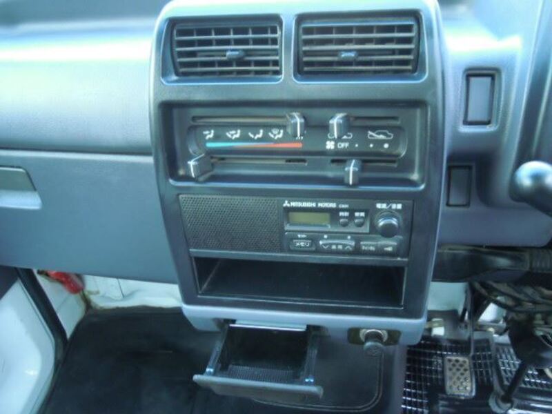MINICAB TRUCK