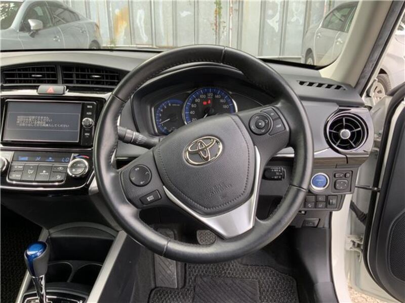 COROLLA AXIO