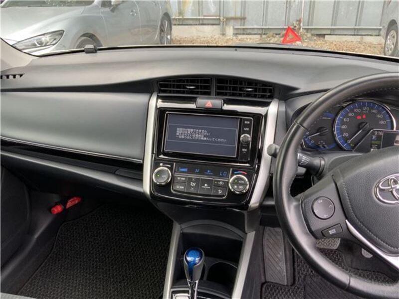 COROLLA AXIO