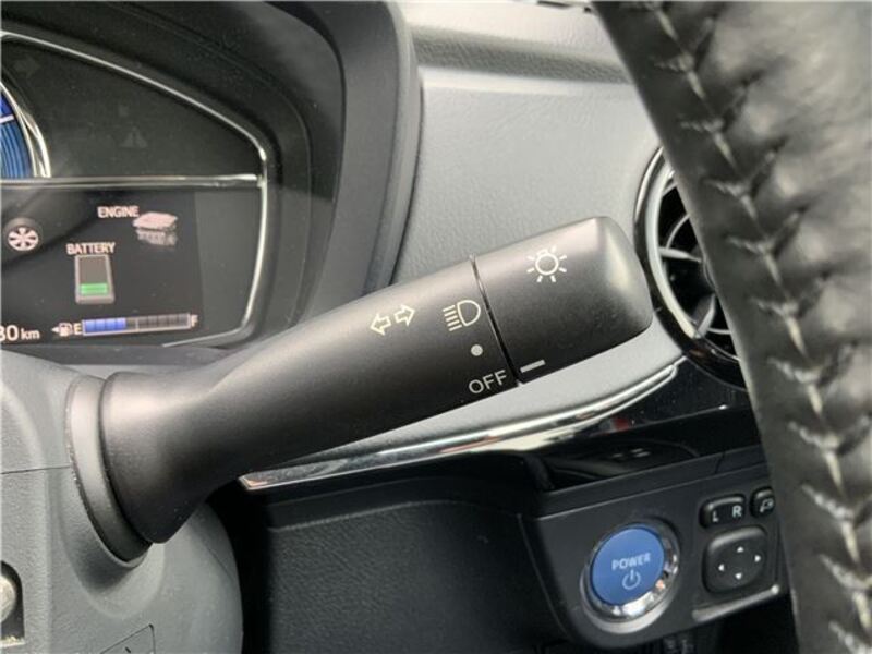 COROLLA AXIO