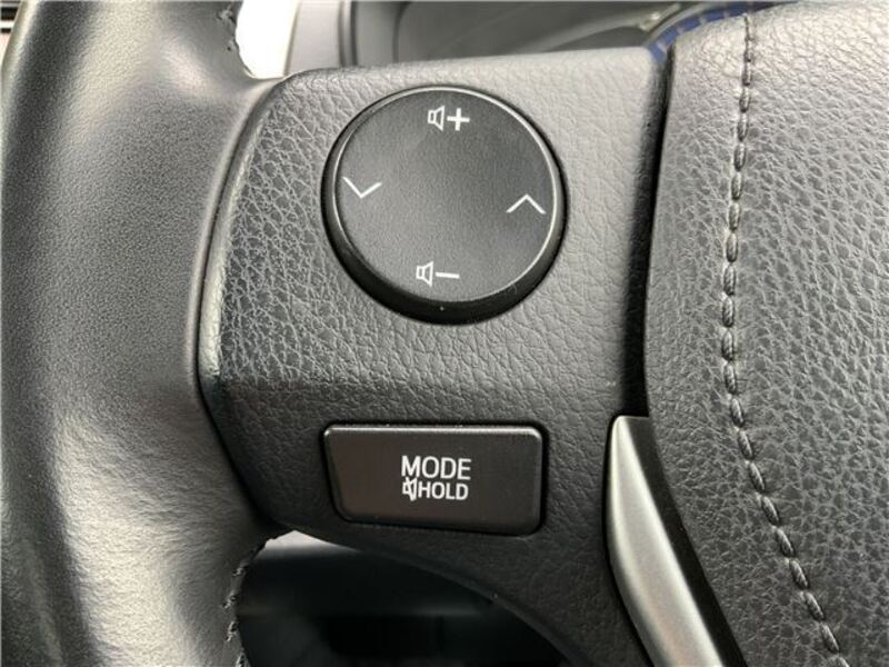 COROLLA AXIO
