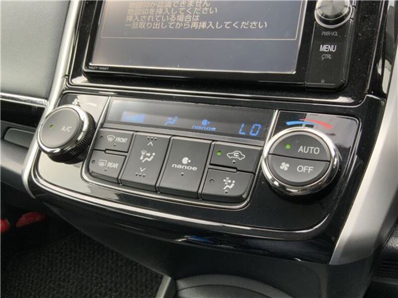 COROLLA AXIO
