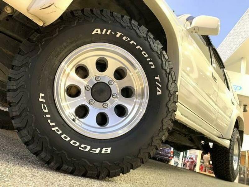 HILUX SURF