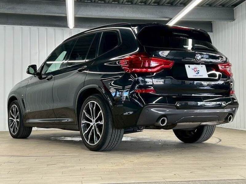 X3