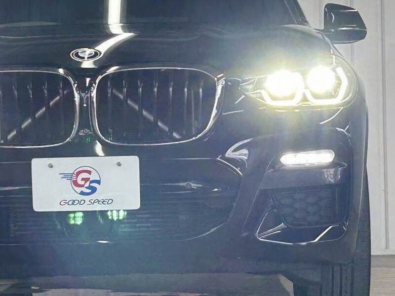 X3