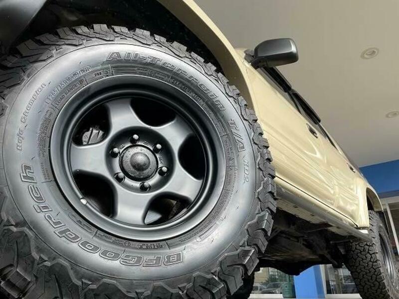 HILUX SURF