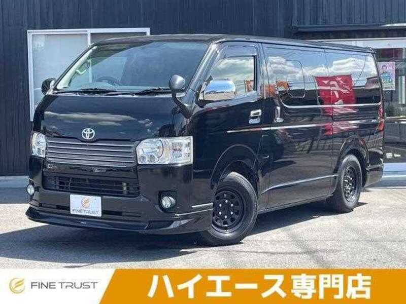 TOYOTA HIACE VAN