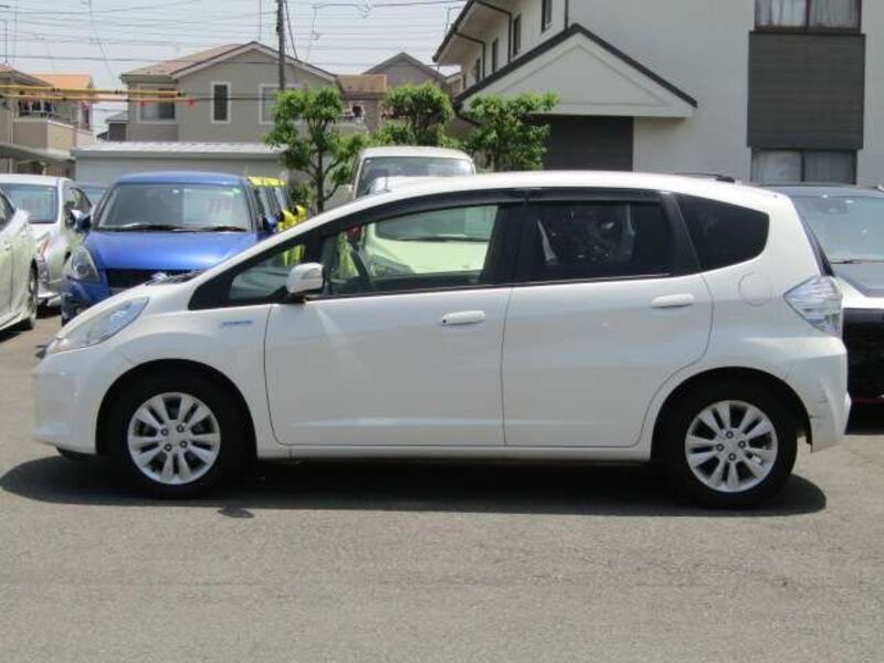 FIT HYBRID