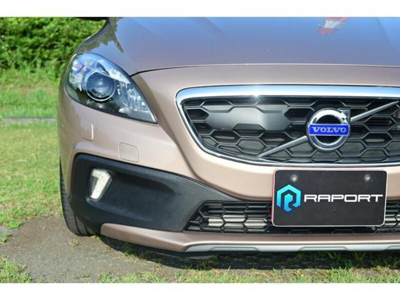 V40