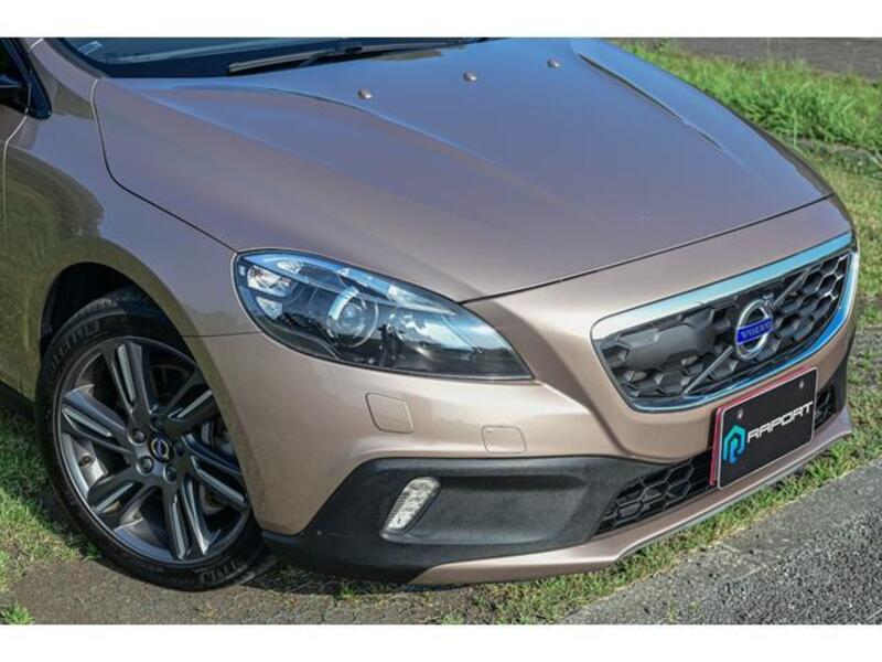 V40