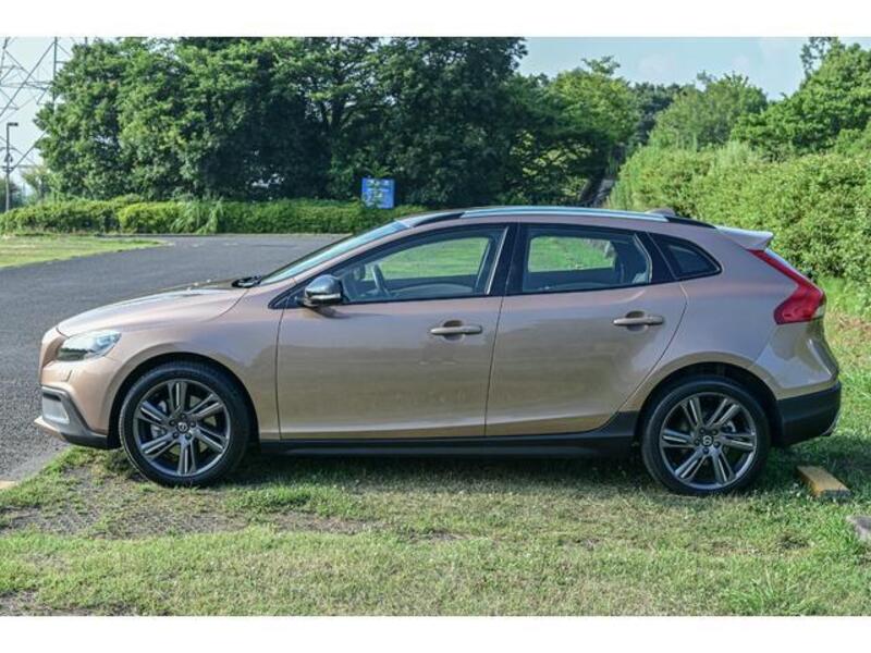 V40