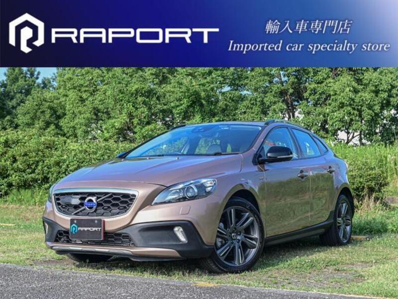 VOLVO V40